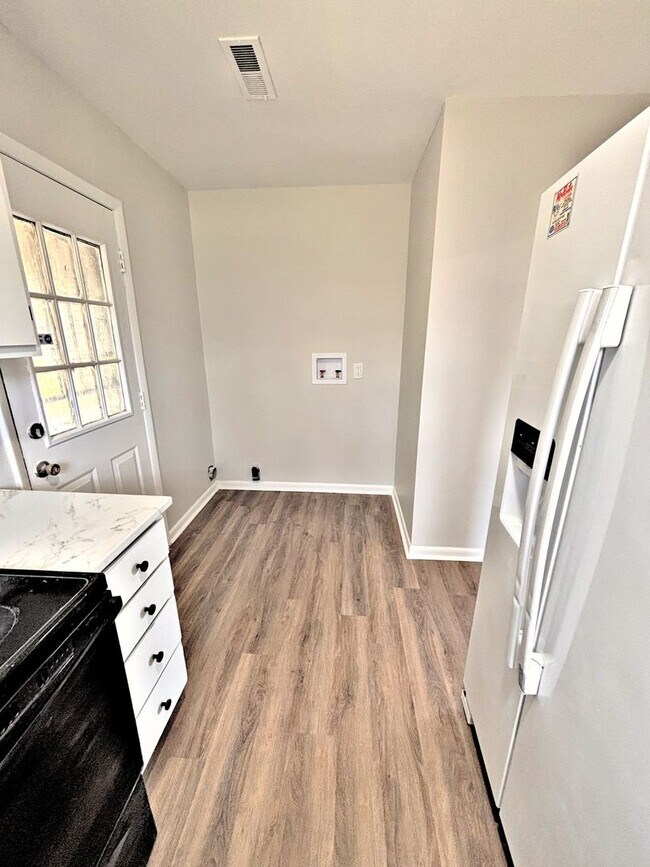 Building Photo - HOUSE FOR RENT - DECATUR * Sec 8 Welcome
