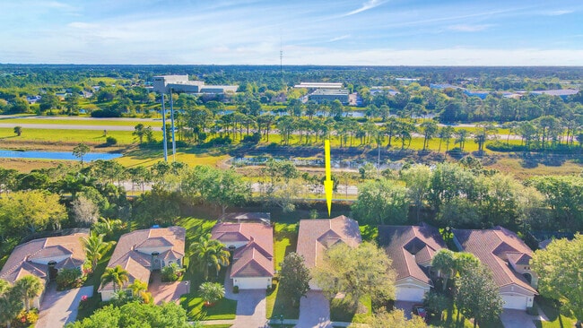 Building Photo - 7112 Maidstone Dr