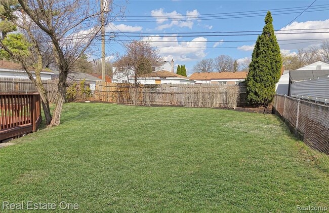 Building Photo - 8241 Clippert St