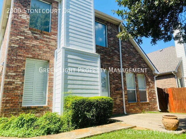 Building Photo - 2000 Stonecourt Dr