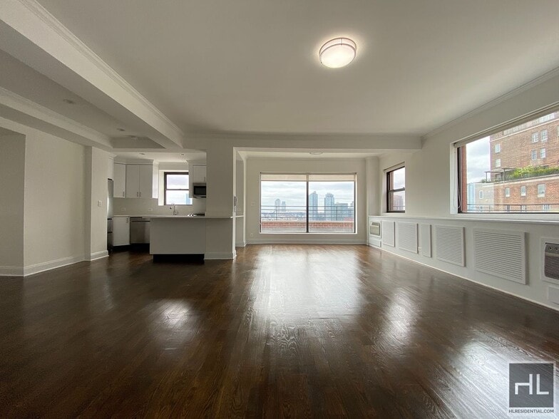 Primary Photo - BEEKMAN PLACE