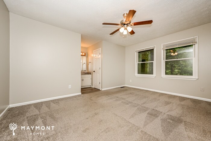 Building Photo - 525 Knollwood Dr