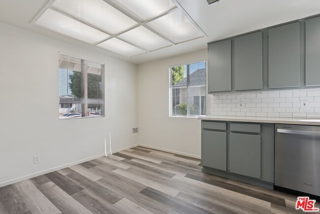 Building Photo - 4109 Beethoven St