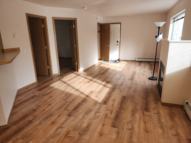 Building Photo - ZL75t890