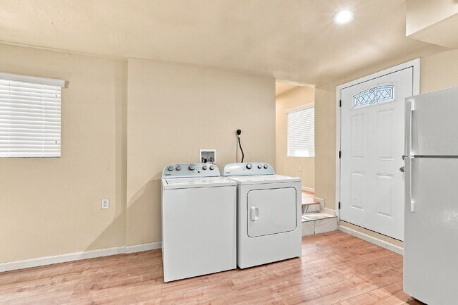 Building Photo - BRAND-NEW 2026 ADU | 1 BED | 1 BATH | 600+ SQ FT | APPLIANCES INCLUDED