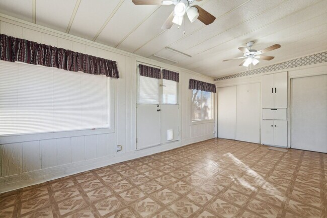 Building Photo - 2237 W Foothill St