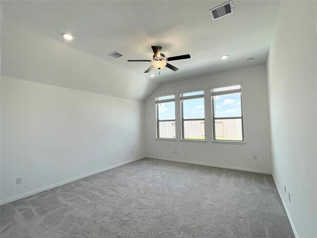Building Photo - 2243 Rustboro Dr