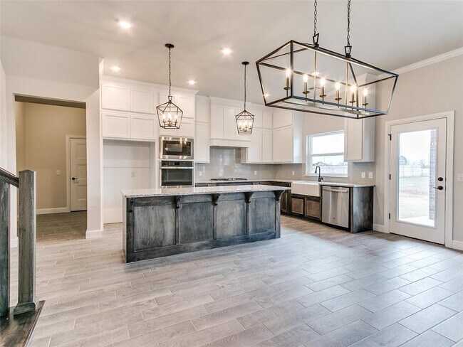 Building Photo - 2817 Bens Cir