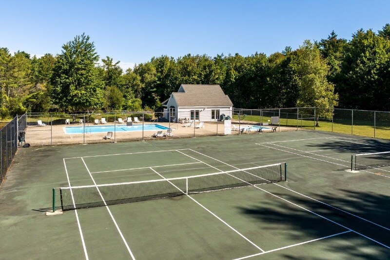 Building Photo - 709 Springbrook Cir
