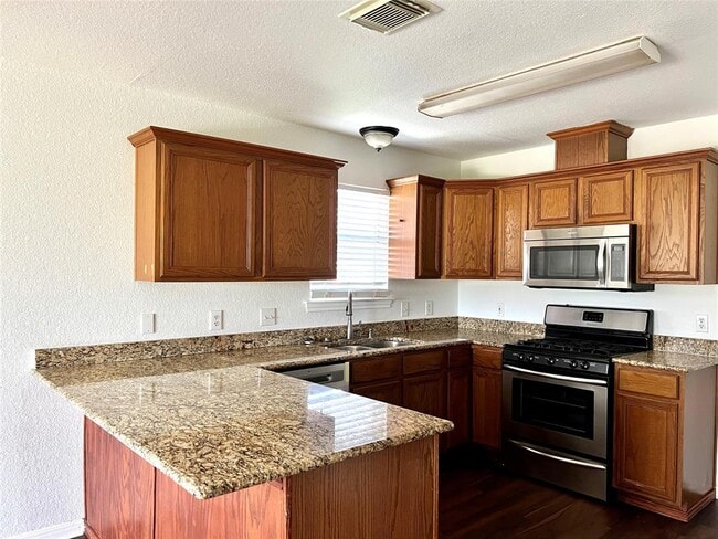 Building Photo - 107 Hague St