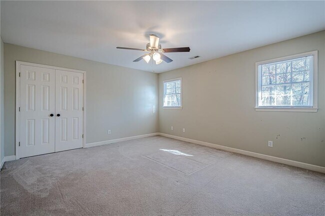 Building Photo - 34 Johnston Row NW