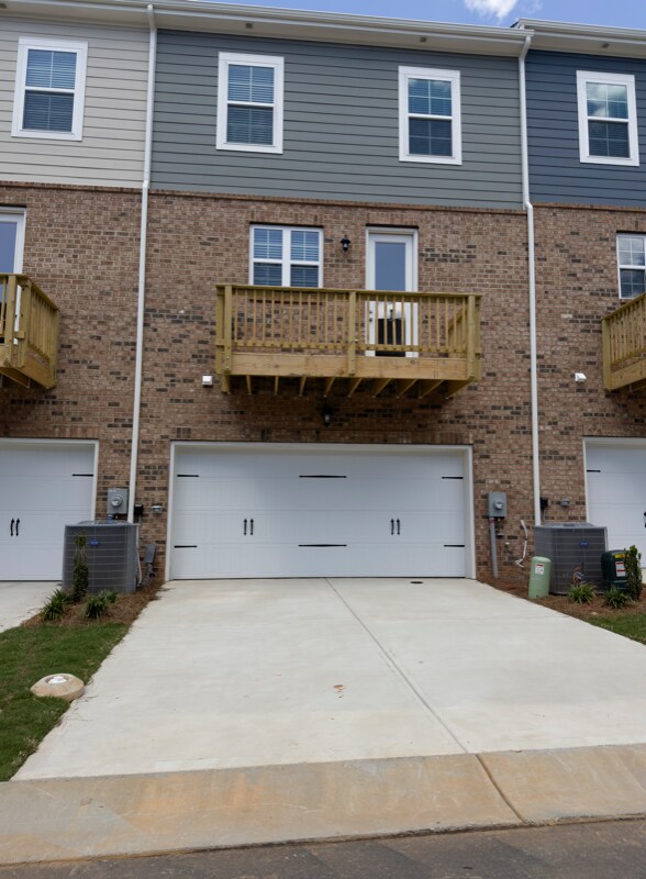 Building Photo - 15013 Camus Ct