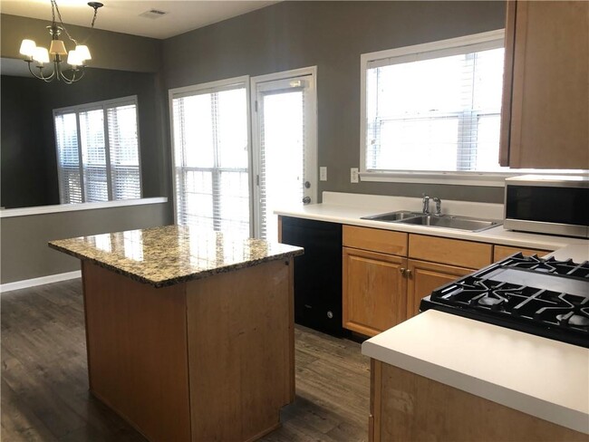 Building Photo - 5871 Haterleigh Dr