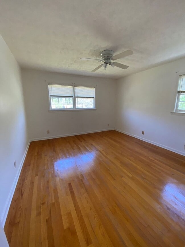 Building Photo - 4 Bedroom Home in Norcross  --Coming Soon!!!!