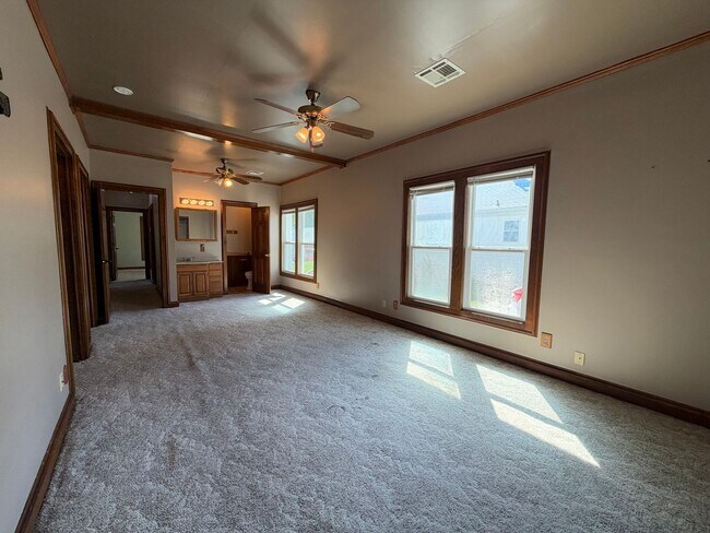 Building Photo - 1208 S Florence Pl