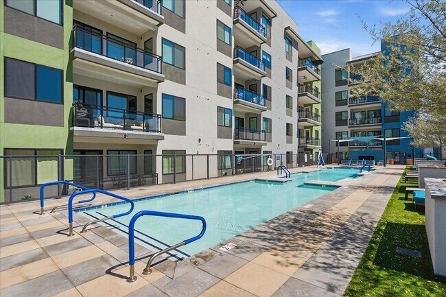 Building Photo - 3131 N Central Ave