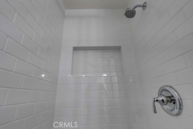 Building Photo - 7030 Seawind Dr