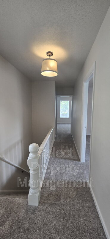 Building Photo - 2152 Fox Ave