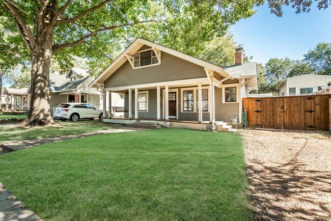Building Photo - Beautiful Craftsman Style in Junius Heights!