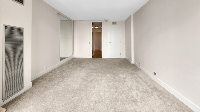 Building Photo - 405 N Wabash Ave