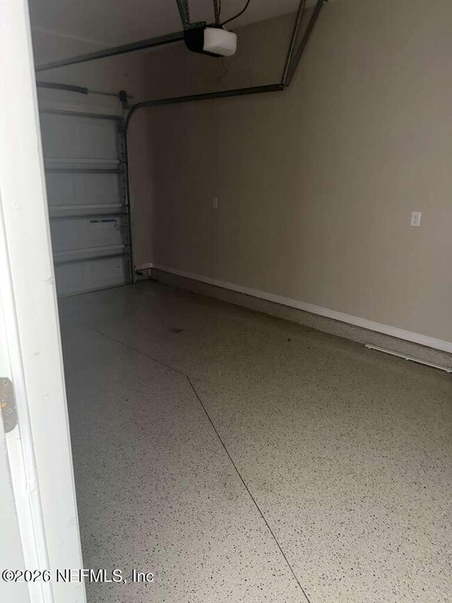 Building Photo - 12846 Josslyn Ln