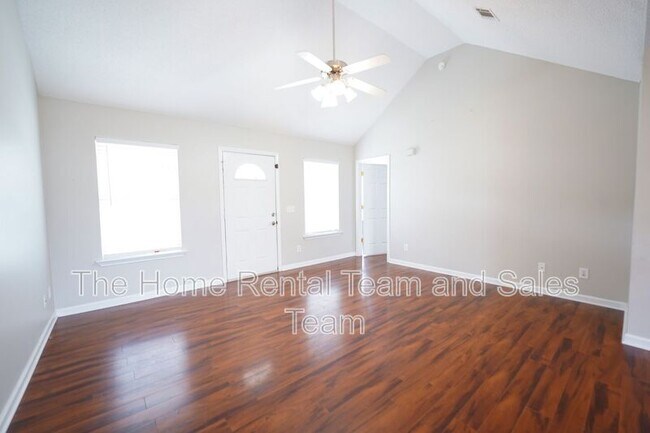 Building Photo - 134 Mustang Dr