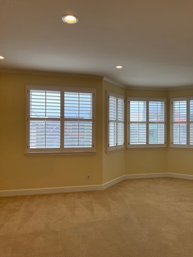 master bed room - 1276 45th Ave