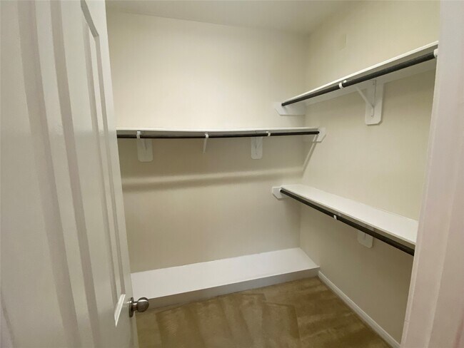 Building Photo - 6534 Capridge Dr