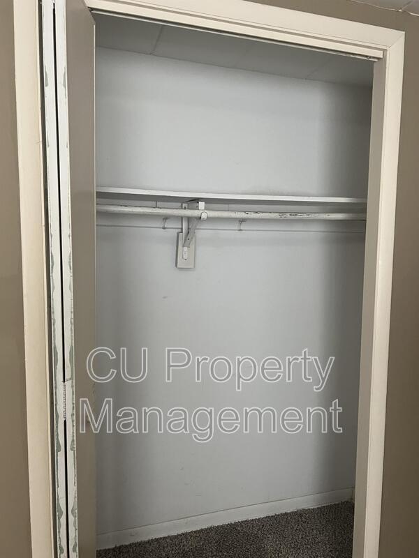 Building Photo - 713 W Church St