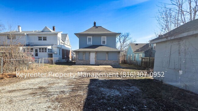 Building Photo - 4 Bedroom 3 Bath for rent