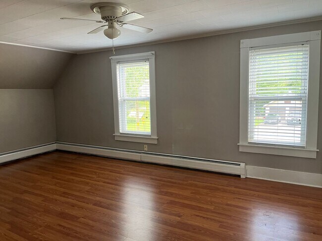 Building Photo - 189 Gilford Ave