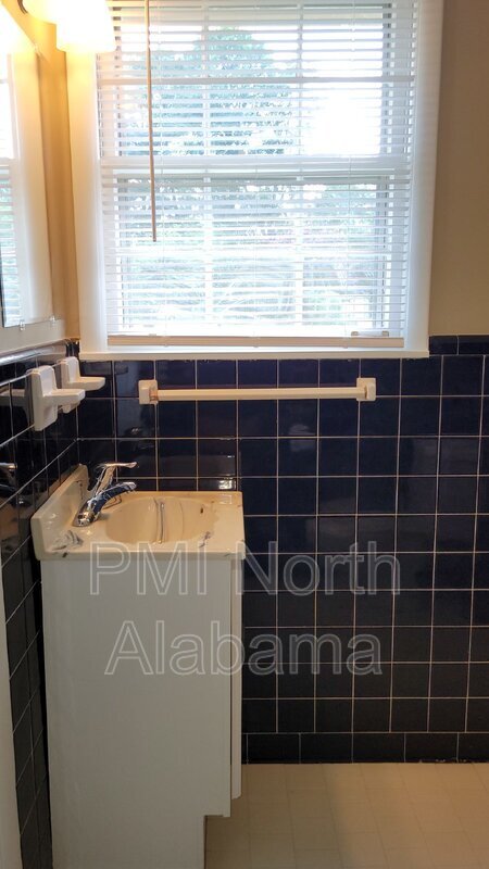 Building Photo - 6408 Robinhood Ln NW