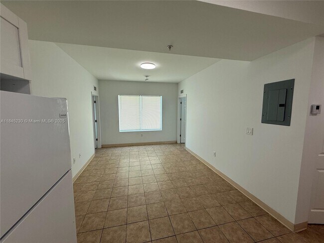 Building Photo - 5978 SW 64th St
