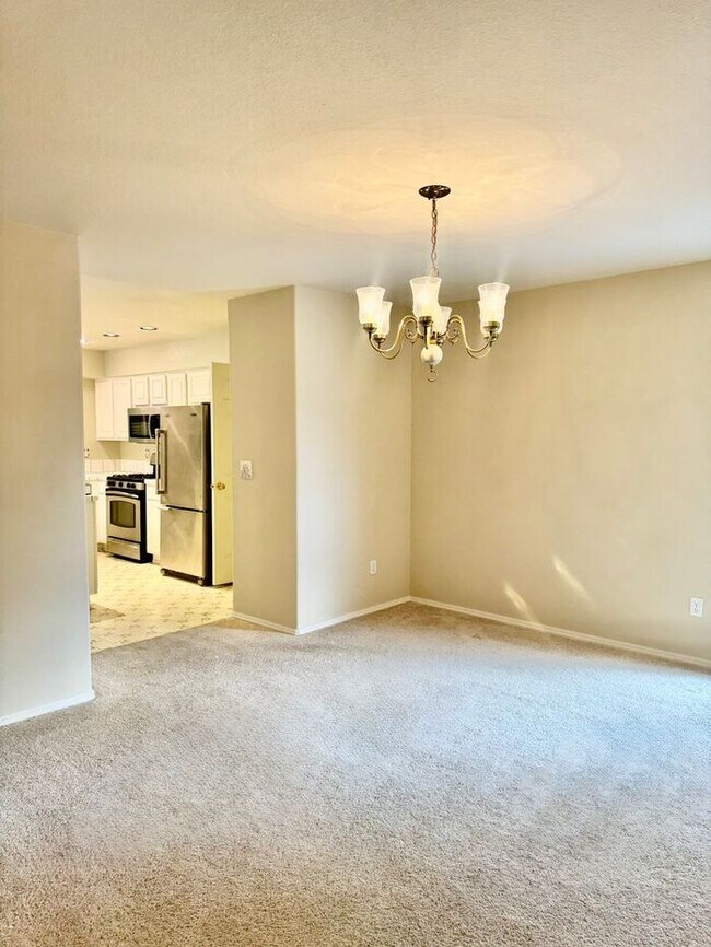 Building Photo - Spacious 3 Bed + Office | 3 Bath | 3-Car G...