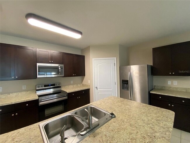 Building Photo - 2720 NE 46th Ave