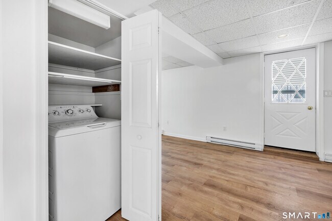 Building Photo - 41 Frisbie St