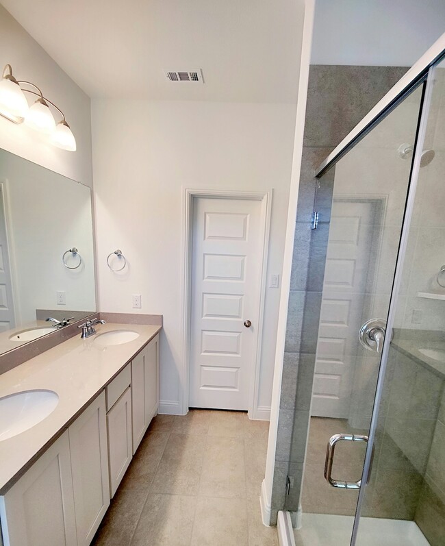 Building Photo - 234 Griffith Dr