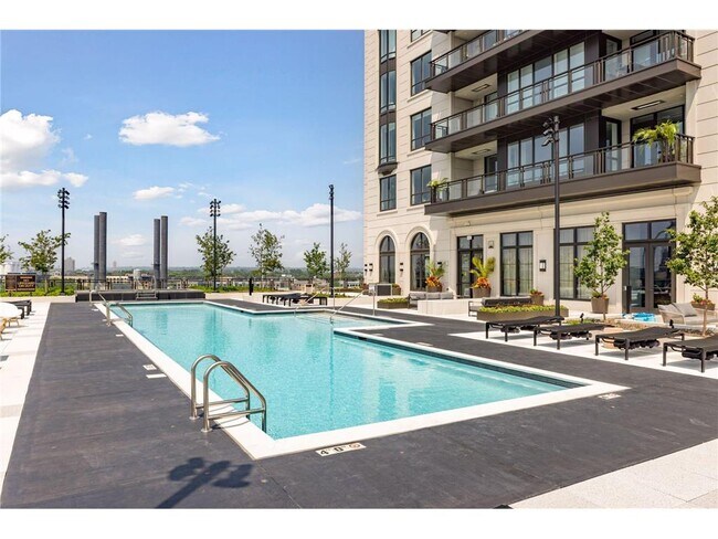 Building Photo - 1111 W River Pkwy