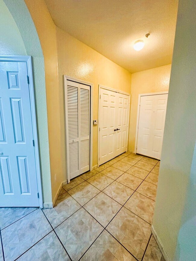 Building Photo - 13560 Turtle Marsh Loop