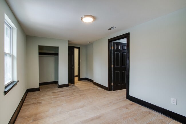 Building Photo - 1669 Baine Ave