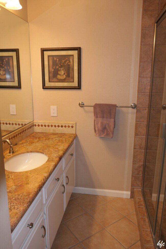 Building Photo - 5547 Los Coyotes Dr