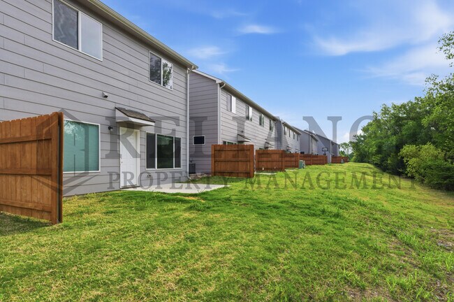 Building Photo - 4647 E 45th St N