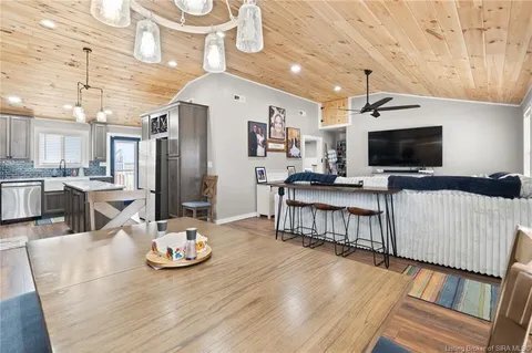 Building Photo - 102 Melanie Ln