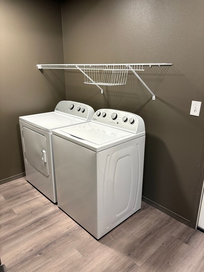 Building Photo - Stunning Fully Renovated 3BR in Spokane Valley