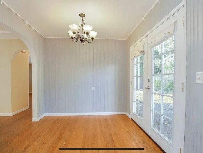 Building Photo - 1005 NE Newall Rd