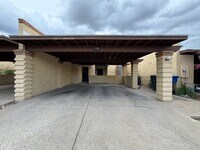 Building Photo - 2Bdm 2Ba towhome, great location! call today!