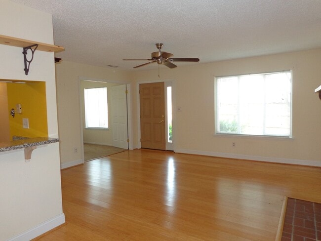 Building Photo - RIVER COVE POINT CONDO