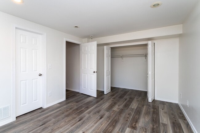 Building Photo - Spacious 4-Bedroom Home with Walk-Out Basement!