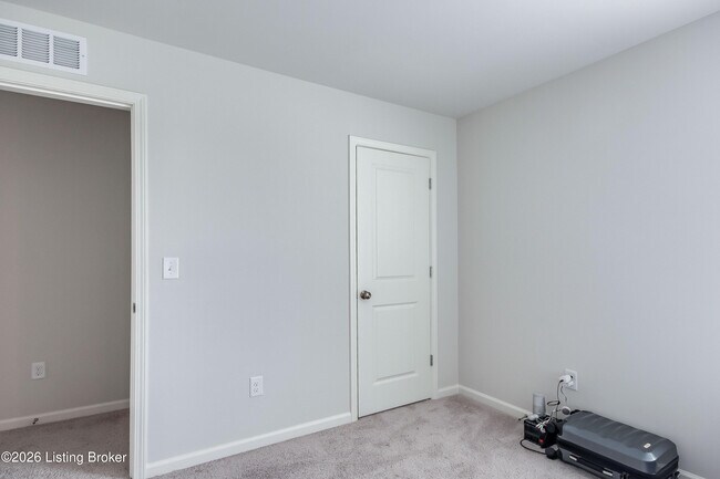 Building Photo - 109 Elegance Wy
