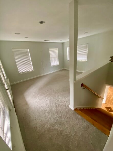 Building Photo - 3722 Saint Johns Ave